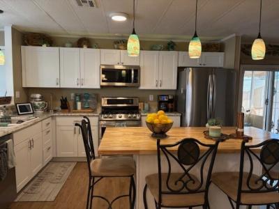 Photo 4 of 21 of home located at 775 W Roger Rd #43 Tucson, AZ 85705