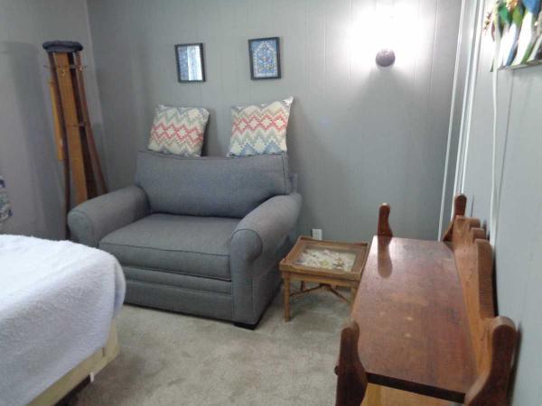 1977 TWIN Manufactured Home