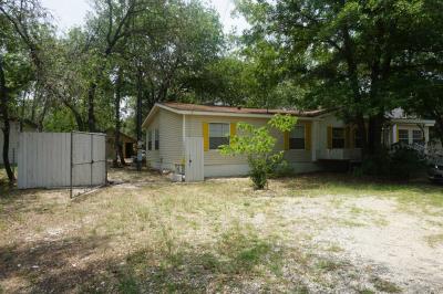 Photo 4 of 39 of home located at 23027 Fawn Trail Elmendorf, TX 78112