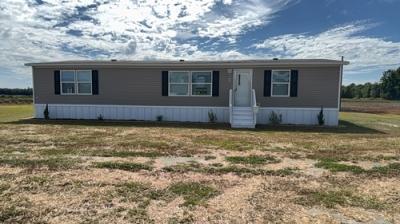 Mobile Home at 1109 Henry Hammond Rd Lumberton, NC 28360