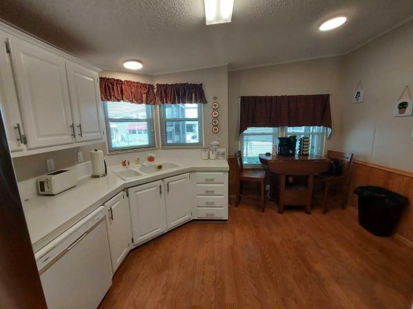 1992 Palm Harbor 3044B+V Manufactured Home