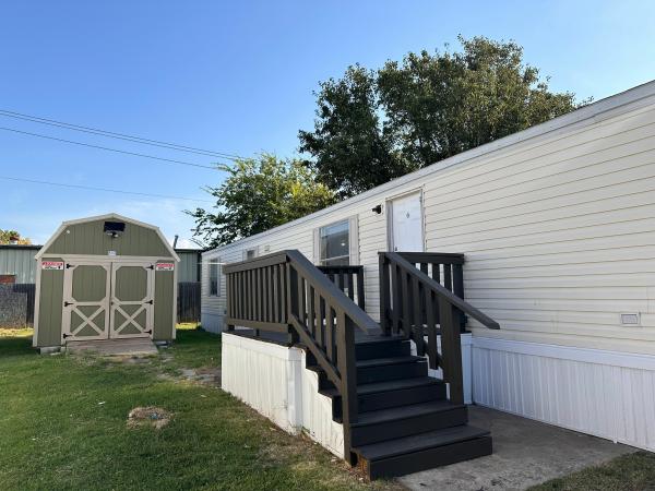 Photo 1 of 2 of home located at 800 Lexington Lot #224 Norman, OK 73069