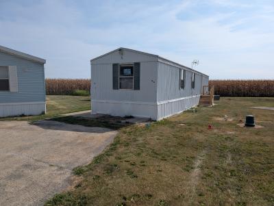 Photo 2 of 21 of home located at 6 Loraine Dr. Galesburg, IL 61401