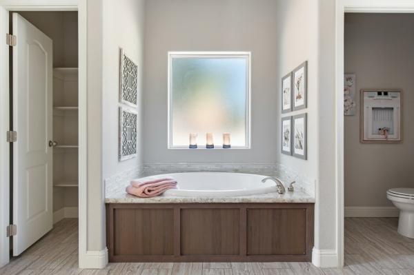 2021 Champion AF3270HDE Mobile Home