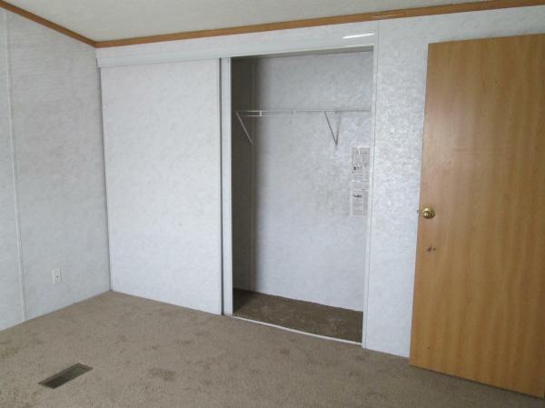 2001 SKYLINE 139 49110801N  Home