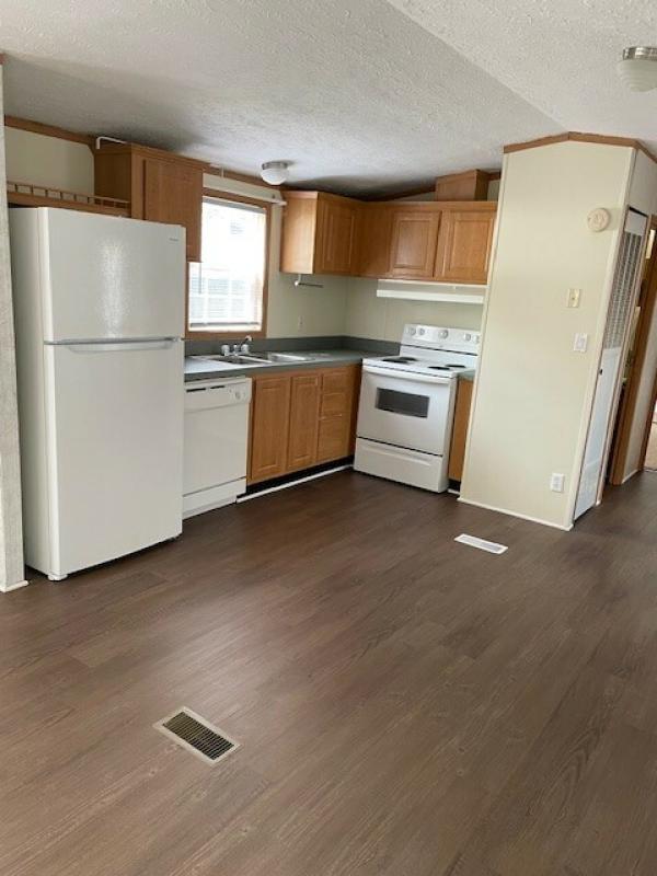 2001 SKYLINE 139 49110801N  Home