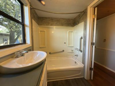 Photo 5 of 7 of home located at 10 W Main St Mount Dora, FL 32757