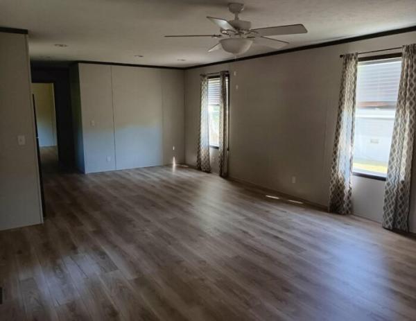 2023 96PLH16763RH23S  Home