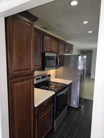 Photo 5 of 44 of home located at 2325 Fremont Drive Sarasota, FL 34238