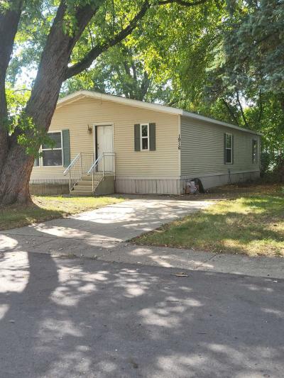 Photo 3 of 17 of home located at 1916 Borman Ct #56 Milford, MI 48381