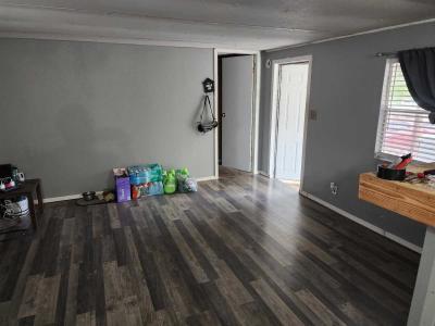 Photo 4 of 14 of home located at 1907 Buena Vista Dr SE Albuquerque, NM 87106