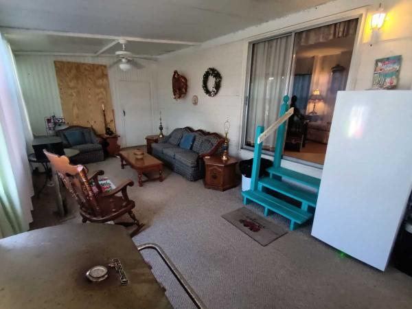 1976 Manufactured Home