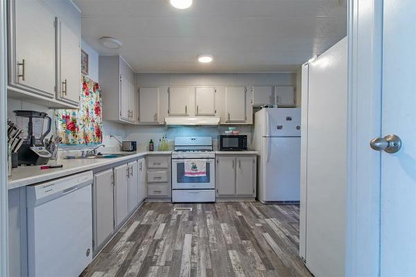 1982 Commodore Mobile Home