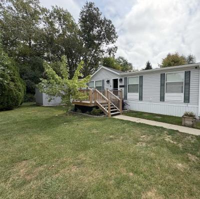 Photo 5 of 22 of home located at 5933 Vernon Street Van Buren Twp, MI 48111