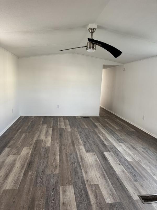 1992 Hollypark Mobile Home