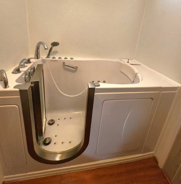 1971 Silvercrest Manufactured Home