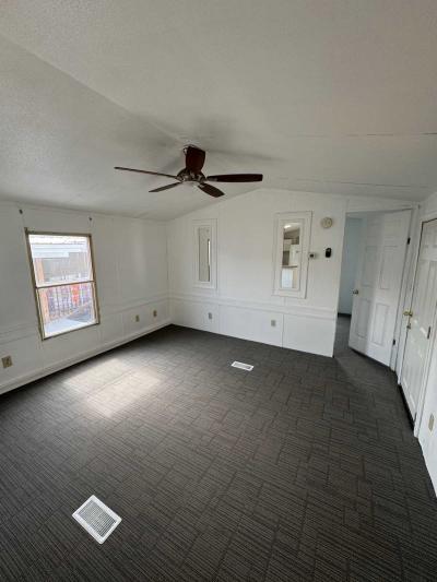 Photo 3 of 6 of home located at 850 N Halstead Street B4 Allentown, PA 18109