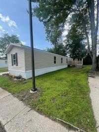 1998 Holly Park Mobile Home