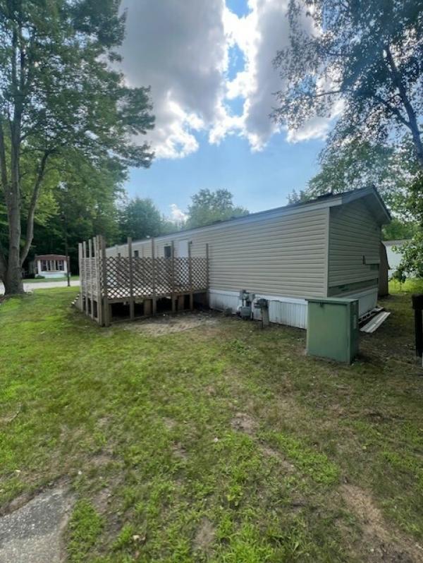 1998 Holly Park Mobile Home