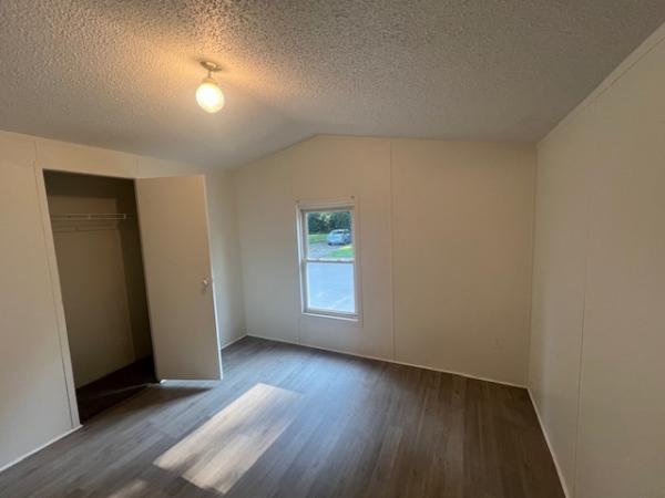 1998 Holly Park Mobile Home