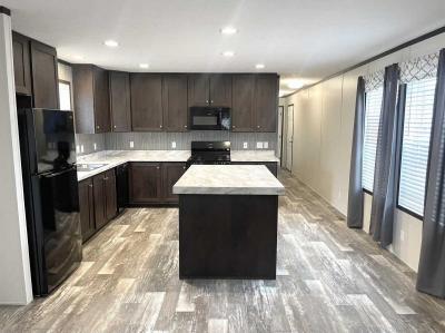 Photo 3 of 5 of home located at 2486 Westwood Bay City, MI 48706