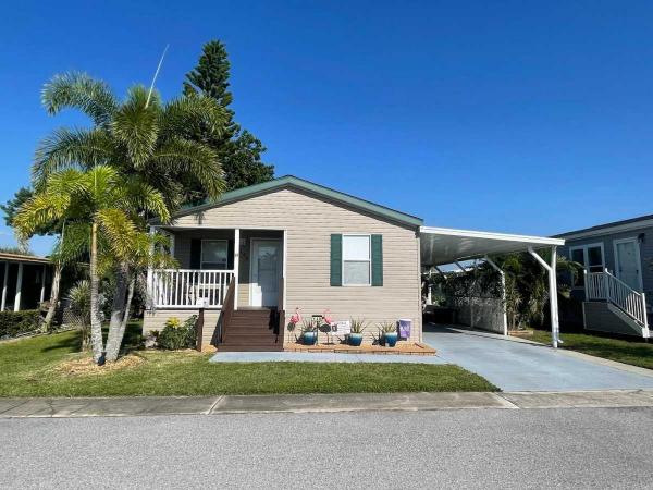 Photo 1 of 2 of home located at 601 Starkey Rd., Lot 148 Largo, FL 33771