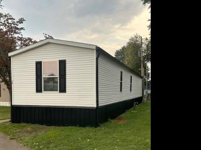 Photo 3 of 13 of home located at 304 Wilma Avenue #24 Louisville, KY 40229