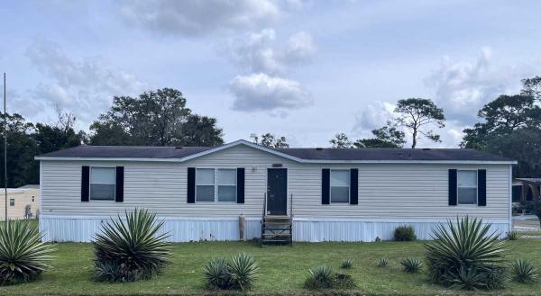 Photo 1 of 2 of home located at 20035 Greenapple Drive Brooksville, FL 34601