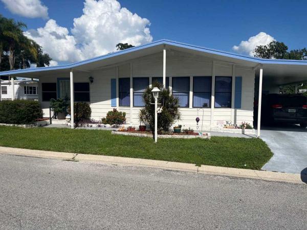 Photo 1 of 1 of home located at 139 Laurelcrest Circle Valrico, FL 33594