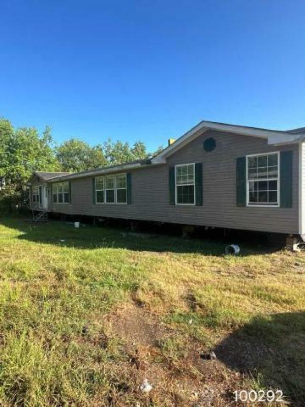 Photo 1 of 1 of home located at Luneau Mobile Homes Llc 1921 N Bolton Ave Alexandria, LA 71303