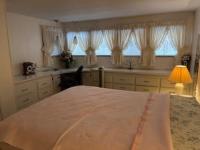 1968 Envirobilt Manufactured Home