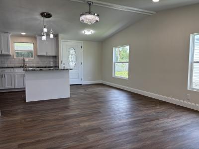 Photo 3 of 14 of home located at 3 E Hampton Dr Auburndale, FL 33823