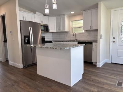 Photo 4 of 14 of home located at 3 E Hampton Dr Auburndale, FL 33823