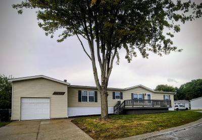 Photo 1 of 11 of home located at 3734 Heathwood East White Lake, MI 48383