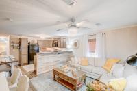 2016 Champion FL59411PHB200942A Mobile Home