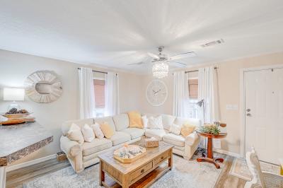 Photo 3 of 7 of home located at 272 Moonwind Drive North Fort Myers, FL 33903