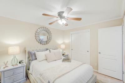 Photo 4 of 7 of home located at 272 Moonwind Drive North Fort Myers, FL 33903