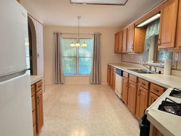 2001 LXE Ritz Craft Manufactured Home