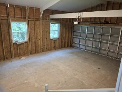 Photo 3 of 21 of home located at 34873 Robins Song Road Zephyrhills, FL 33541
