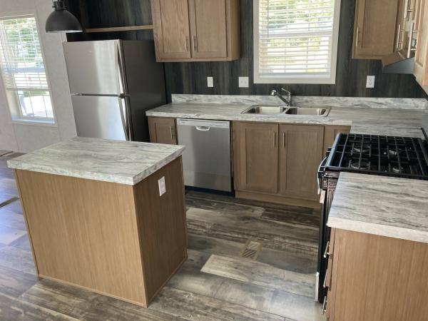 2025 Champion Home Builders, Inc. mobile Home