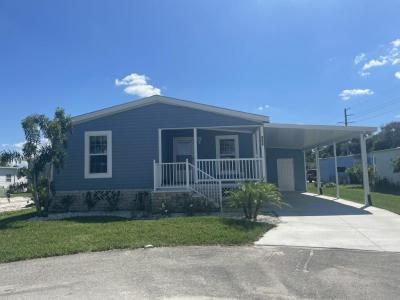 Photo 2 of 20 of home located at 904 Xanadu Avenue Venice, FL 34285
