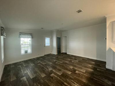 Photo 4 of 20 of home located at 904 Xanadu Avenue Venice, FL 34285