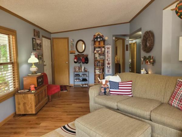 1992 Parkwood N/A Mobile Home