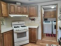 1992 Parkwood N/A Mobile Home