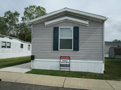 Mobile Home at 17262 Oak Grove Brownstown, MI 48174