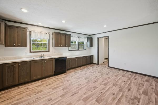 2025 Colony 550EC28443A  Home