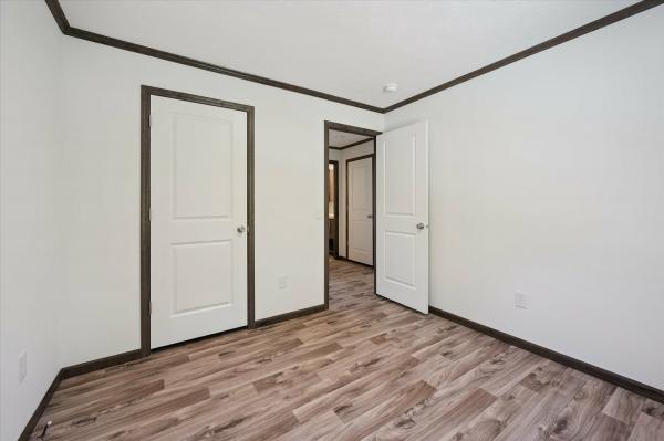 2025 Colony 550EC28443A  Home