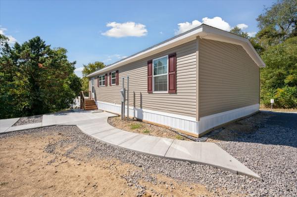 2025 Colony 550EC28443A  Home