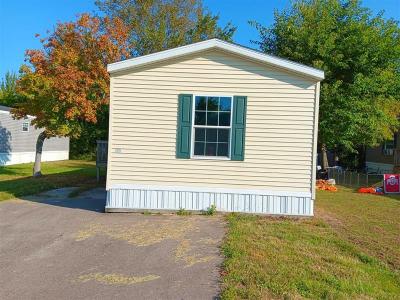 Mobile Home at 49 Oak Street Crestline, OH 44827