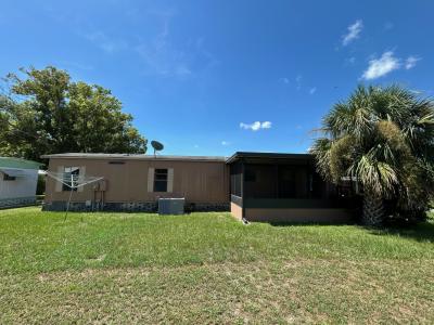 Photo 5 of 15 of home located at 97 Lily Drive Fruitland Park, FL 34731